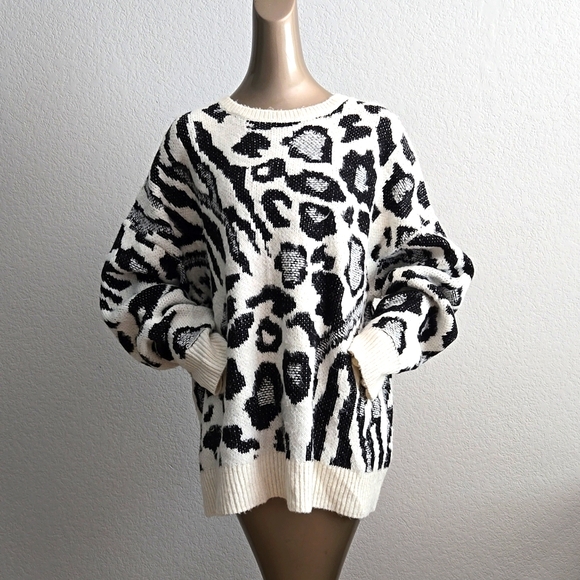 Forever 21 plus size women's cheetah print sweater - Picture 2 of 7